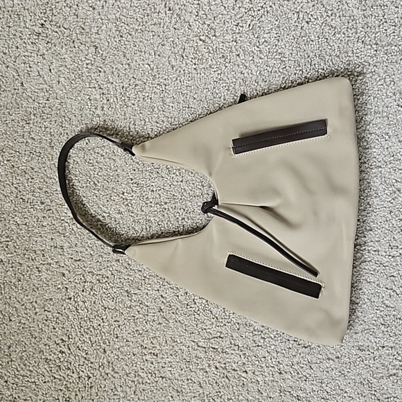 EUC Matt and Nat Montreal Fabric and Vegan Leather Purse - Picture 5 of 6